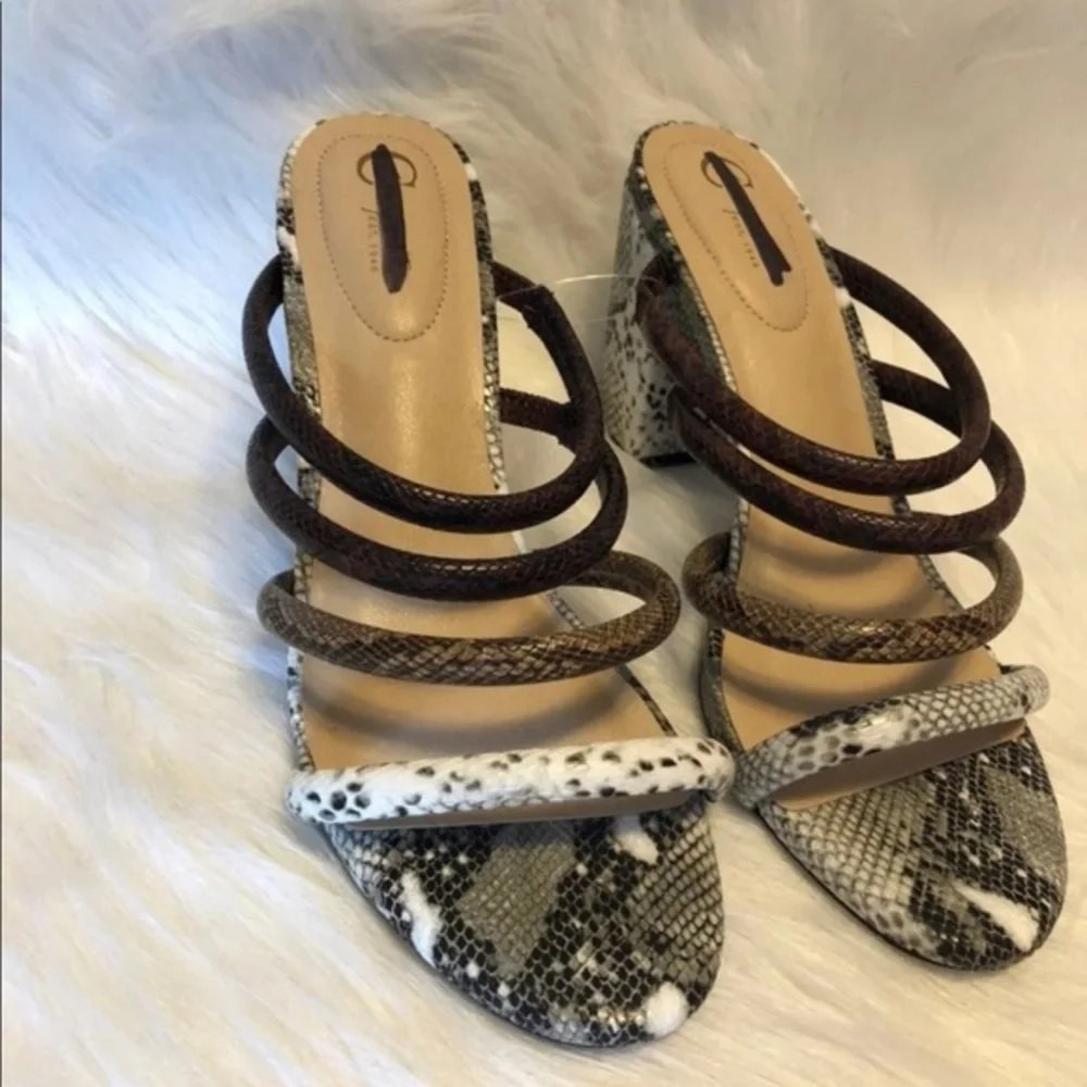 NEW‎ Size 9 Women's Shoes 3” Heels